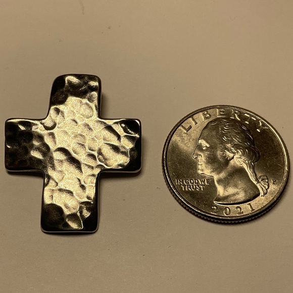 Silpada Hammered Sterling Silver Cross. 1.25 by 1 1/16 inch - Picture 2 of 6